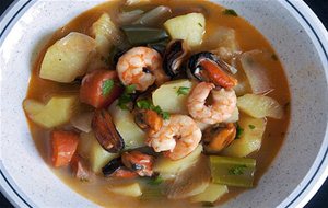 Patatas Guisadas Con Langostinos Y Mejillones
