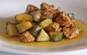 Pollo (picante) Con Calabacín