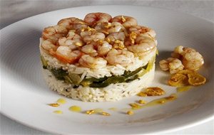 Timbal De Arroz  Basmati Con Verduras Y Gambas Al Ajillo