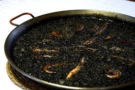 Paella De Arroz Negro Con Cigalas