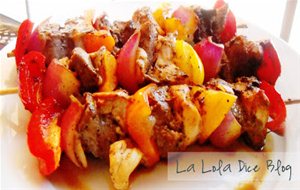 Brochetas De Res Y Pollo

