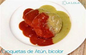 Croquetas De Atún En Salsa Bicolor
