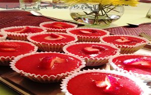 Cheesecake De Limón Con Fresas Individuales /  Strawberry Lemonade Cheesecake Cupcakes
