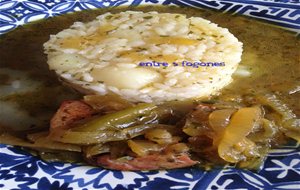 Atún Encebollado Con Arroz Al Aroma De Laurel