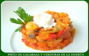 Pisto De Calabaza Y Verduras De La Huerta Con Huevo Poché