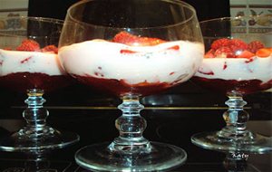 Postre De Fresas Y Frambuesas
