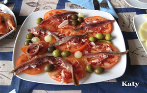 Ensalada De Tomates Con Anchoas
