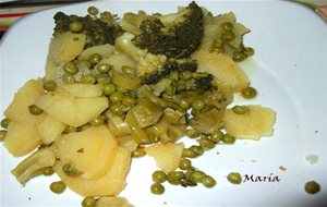 Patatas Con Brécol Y Guisantes
