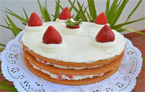 Tarta De Fresas Y Nata
