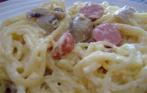 Espagueti Carbonara Con Champiñónes
