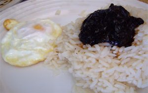 Arroz Con Huevo Y Calamares.
