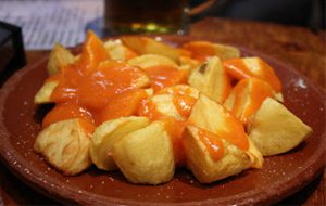 Patatas Bravas A La Madrileña 
