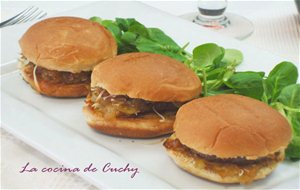 Mini Hamburgesas Con Cebolla Caramelizada
