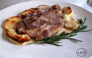 Chuletas De Cerdo Al Romero Con Manzanas
