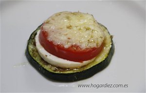 Montadito De Calabacín Y Tomate
