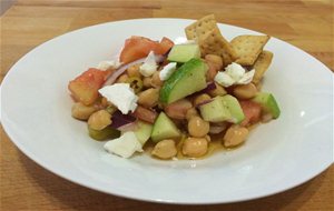 Ensalada De Garbanzos Y Manzana Ácida
