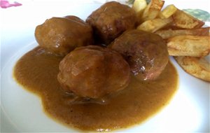 Albóndigas En Salsa
