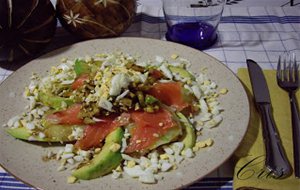 Ensalada De Salmón Ahumado Y Aguacate.
