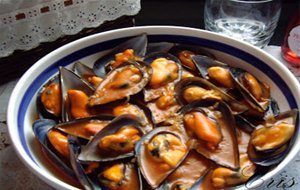 Mejillones Con Salsa De Tomate
