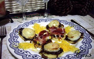 Blinis Con Queso De Cabra Y Cebolla Caramelizada
