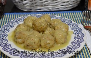 Albóndigas De Pollo Con Salsa De Sidra Y Manzana
