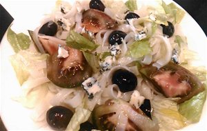 Ensalada Templada De Tallarines De Arroz Con Queso Azul 
