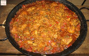 Arroz Con Pollo En Paella
