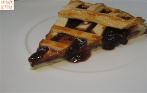 Crostata De Pasta Frolla Con Nutella Y Mermelada De Fresa 
