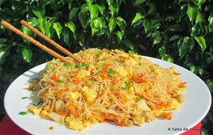 Fideos De Arroz Chinos Salteados
