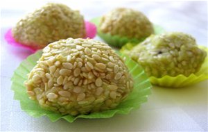 Trufas De Garbanzo Y Aguacate
