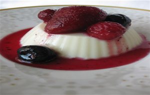 Panna Cotta Con Frutos Del Bosque
