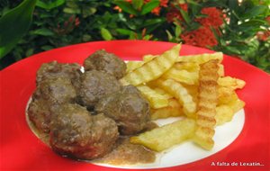 Albondigas De Ternera En Salsa De Almendras
