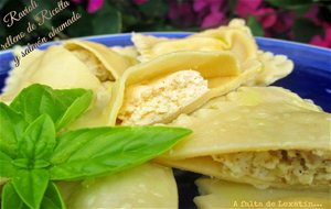 Ravioli De Pasta Fresca Relleno De Ricotta Y Salmón Ahumado
