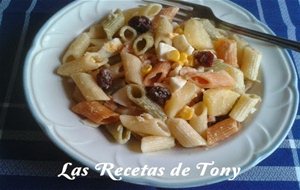 Ensalada Templada De Macarrones Con Vegetales Atún Y Pasas
