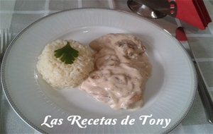 Pechugas De Pollo Con Champiñones Al Vino De Malaga
