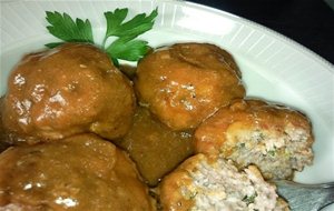 Albondigas Con Salsa De Tomate Y Piquillo
