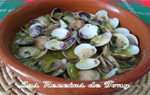 Almejas Salteadas Al Ajillo
