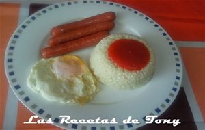 Arroz Con Franfurt Y Huevo
