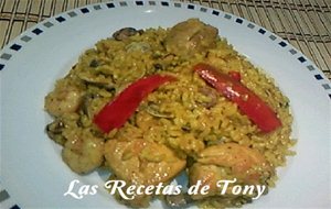 Arroz Con Pollo Almejas Y Langostinos
