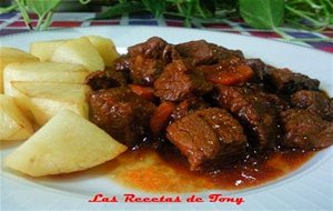 Gulasch De Ternera  A La Hungara
