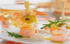 Pincho De Gambas,  Atun Y Aceitunas
