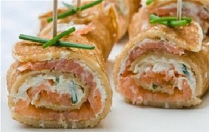 Rollitos De Salmón Ahumado Y Crema De Queso
