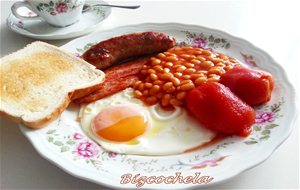 Spanish - English Breakfast : Desayuno Hispano - Británico
