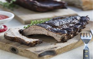 Costillas De Cerdo Ahumadas Con Salsa De Ar&aacute;ndano Rojo