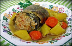 Guiso De Alcachofas Rellenas De Pollo
