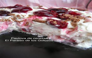 Pavlova De Cerezas 
