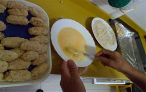 Croquetas De Jamón York Y Huevo
