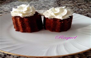 Minibundt Cakes De Chocolate Coco Y Nata