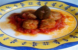 Albóndigas En Salsa De Tomate