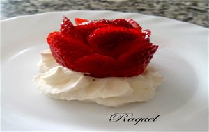 Flores De Fresas Con Nata